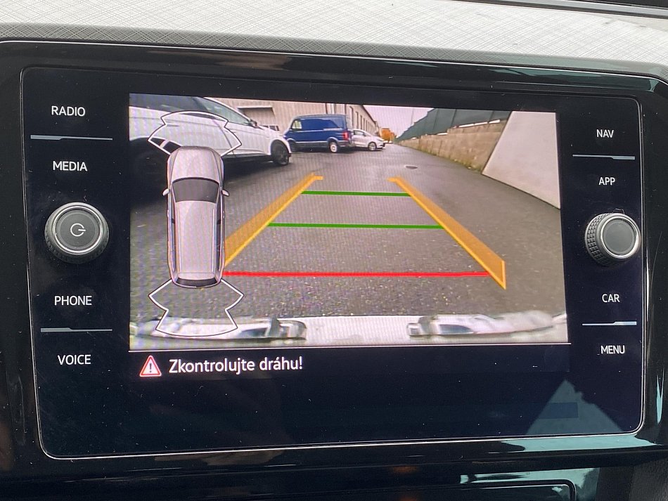 Volkswagen Passat 2.0 TDi Business