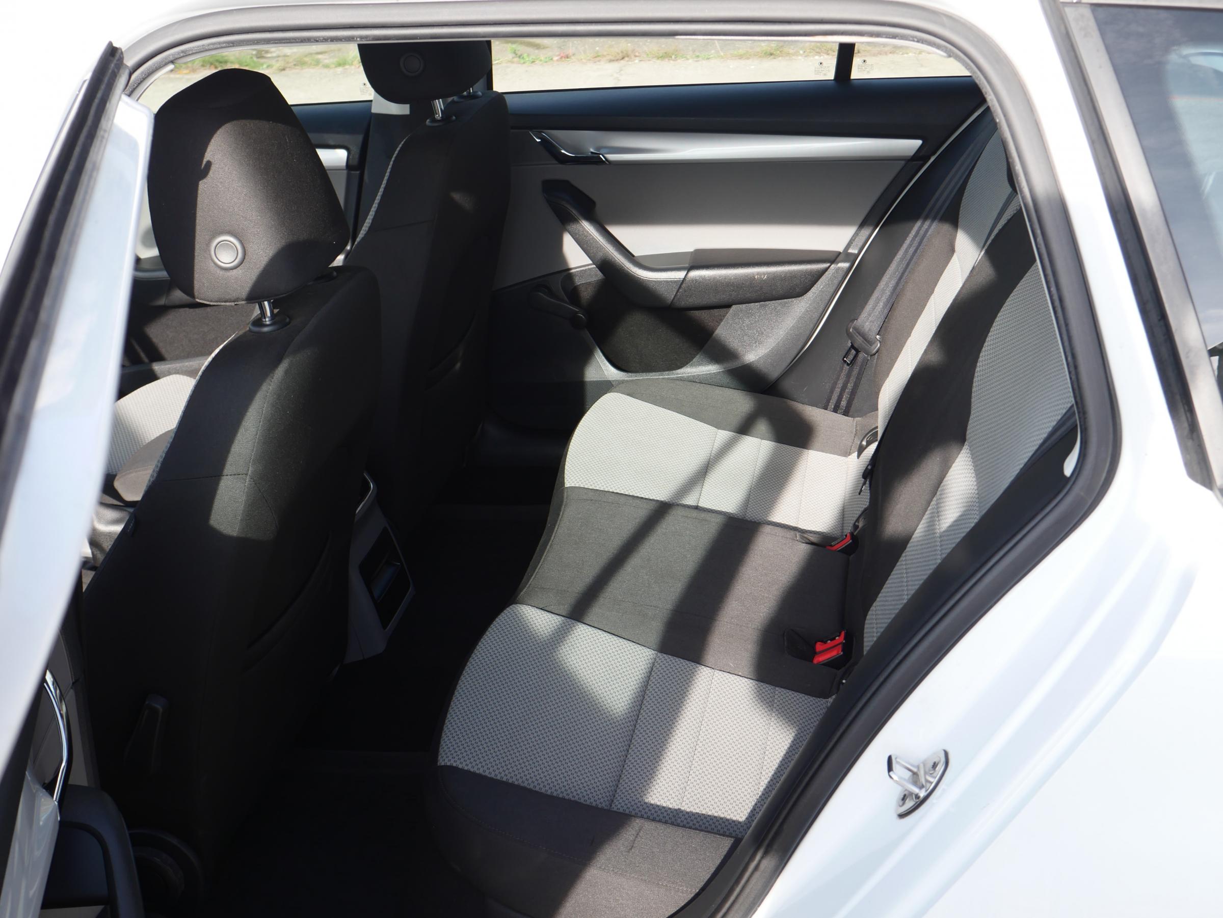 Škoda Octavia III, 2015 - pohled č. 10