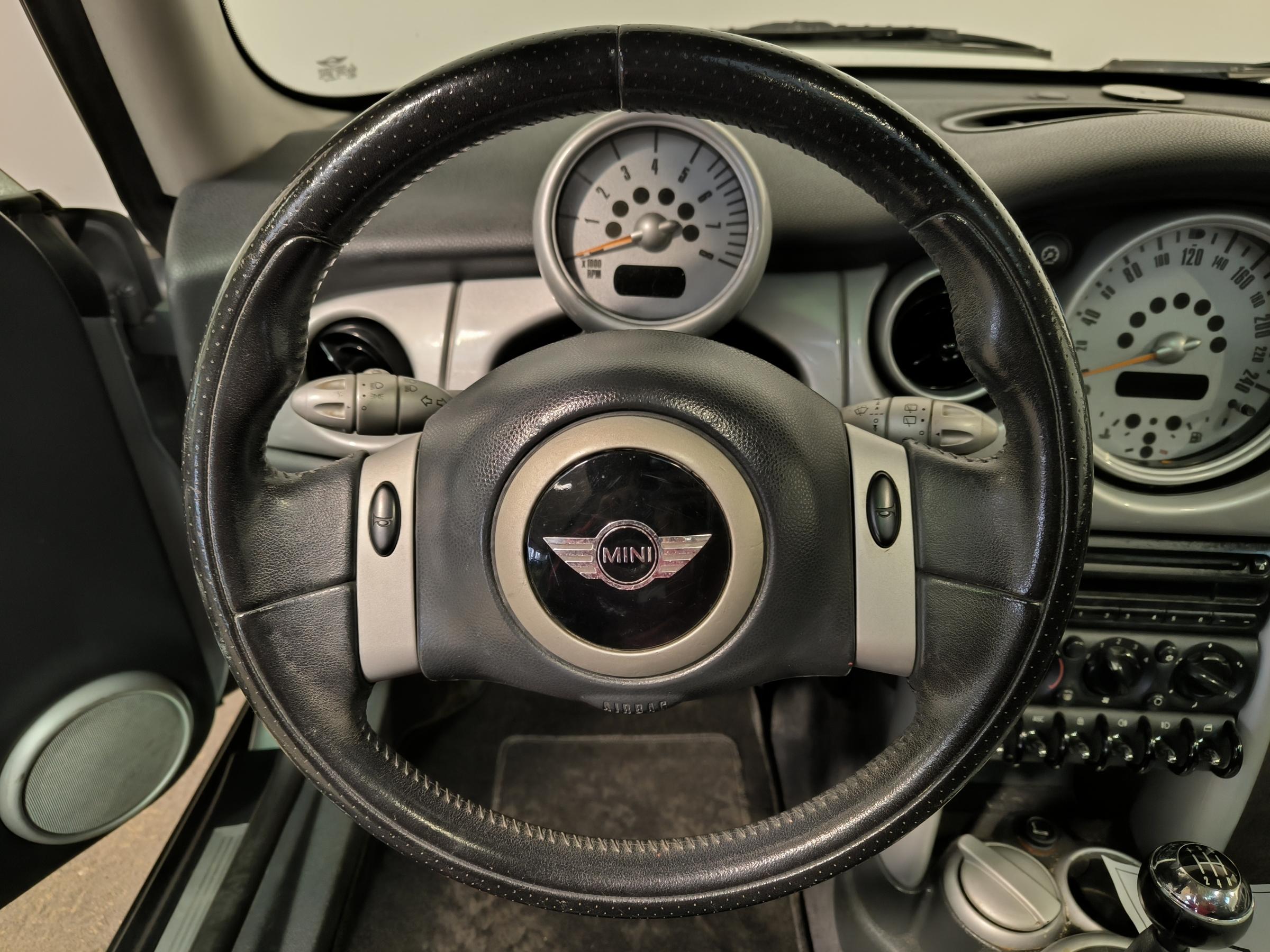 Mini One, 2004 - pohled č. 12