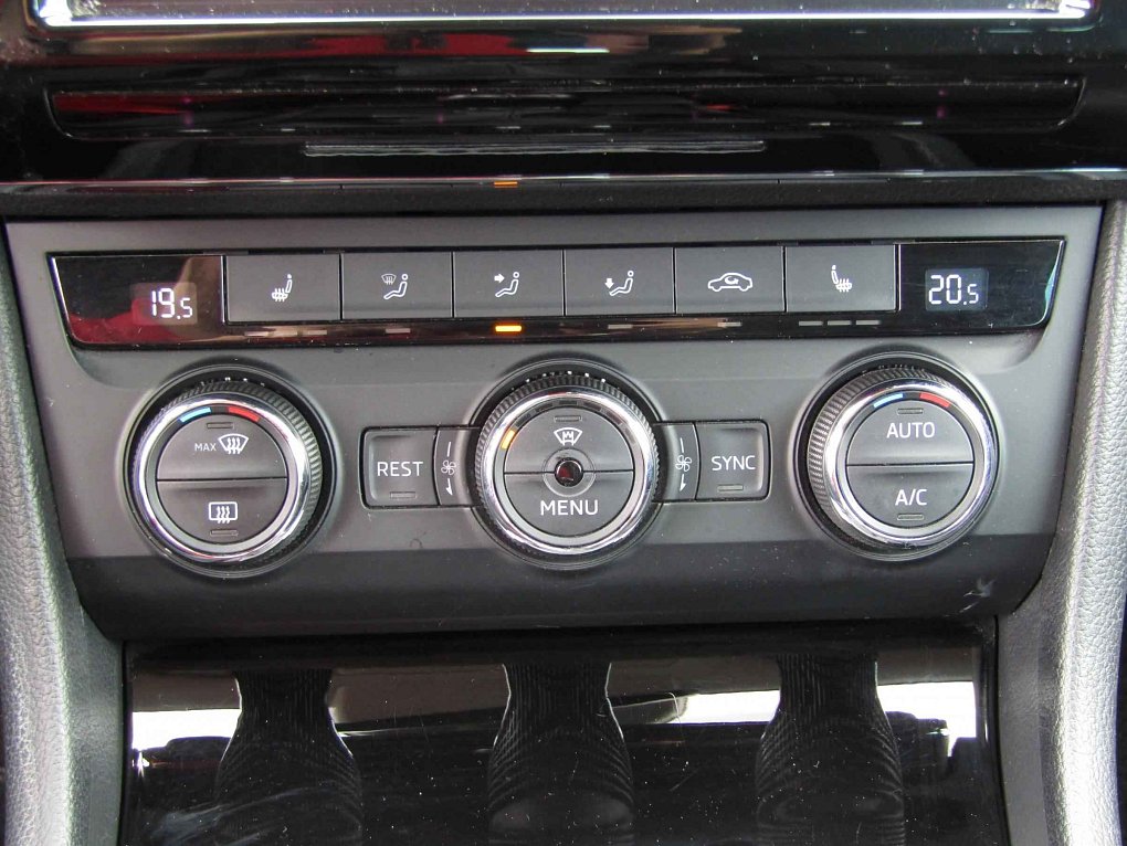 Škoda Superb 2.0 TDi Style