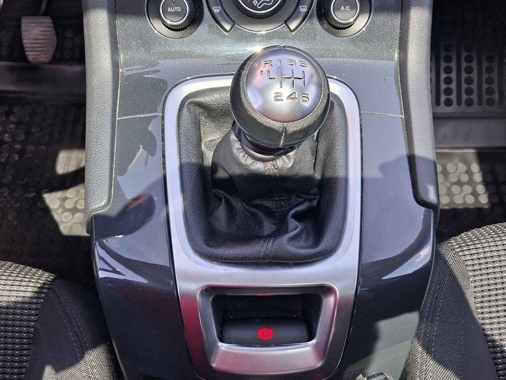 Peugeot 5008 2.0HDi 