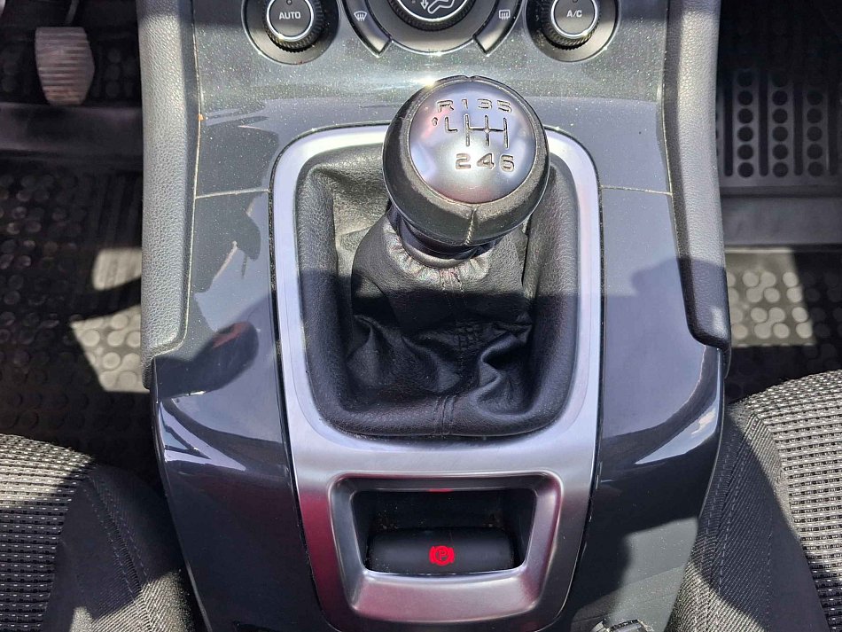 Peugeot 5008 2.0HDi 