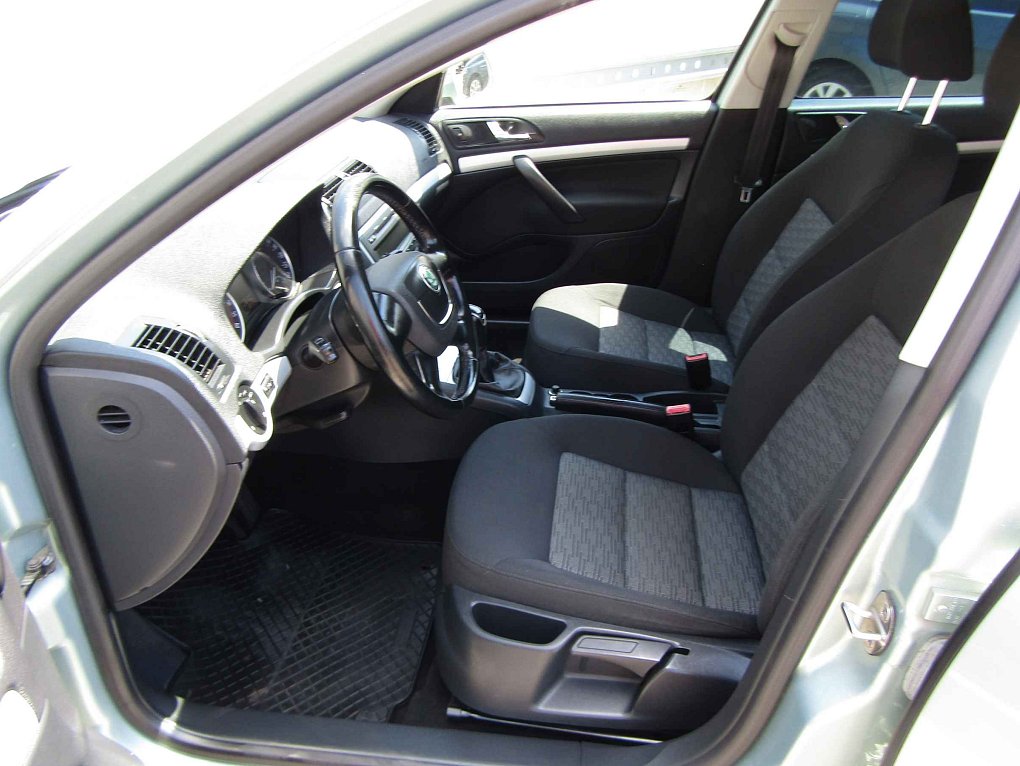 Škoda Octavia II 1.6 TDi Ambiente