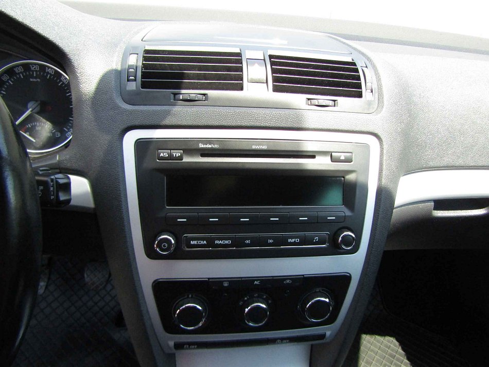 Škoda Octavia II 1.6 TDi Ambiente