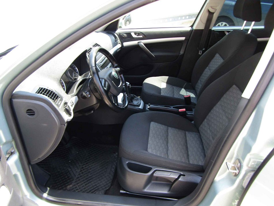 Škoda Octavia II 1.6 TDi Ambiente