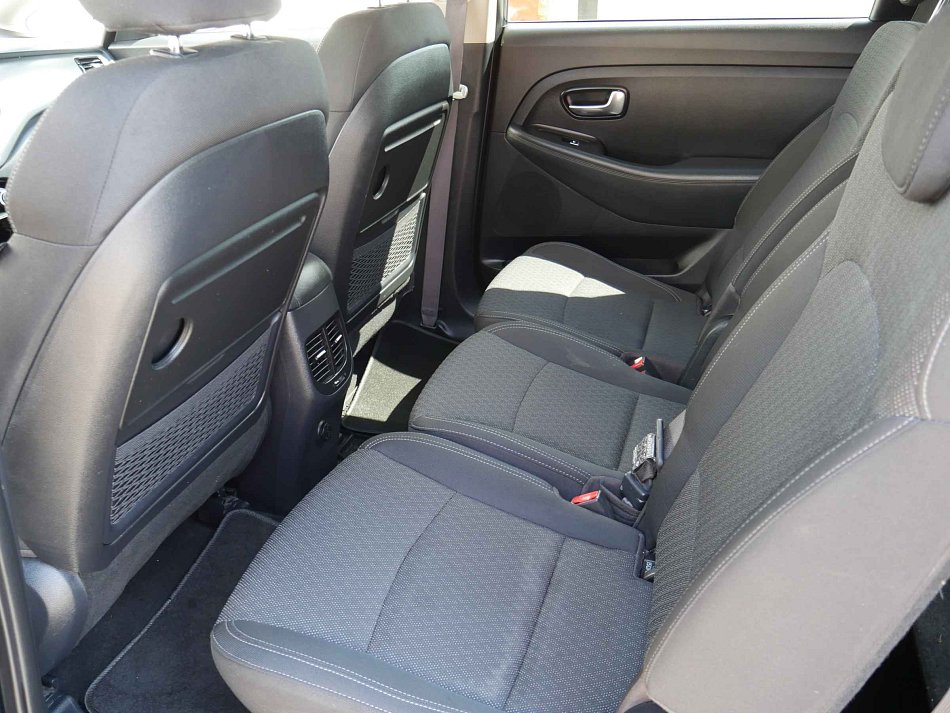Kia Carens 1.6GDi 