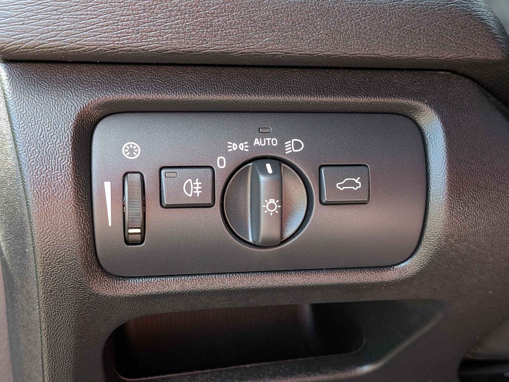 Volvo V40 2.0d R-design