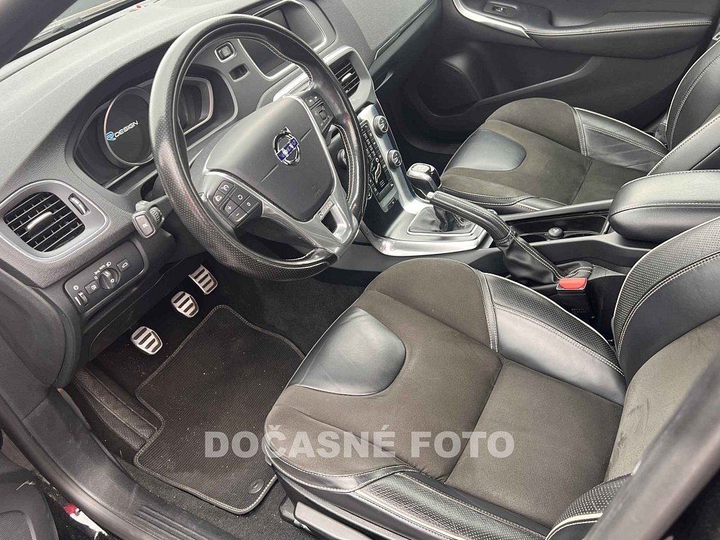 Volvo V40 2.0d R-design