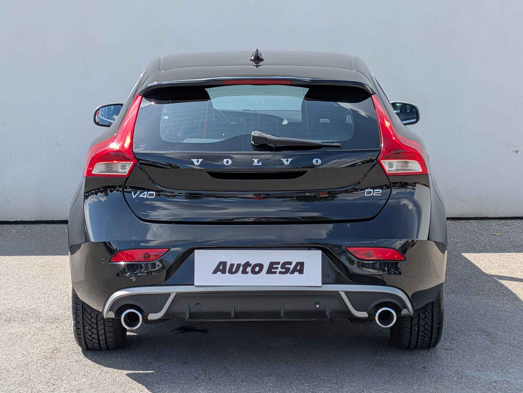 Volvo V40 2.0d R-design