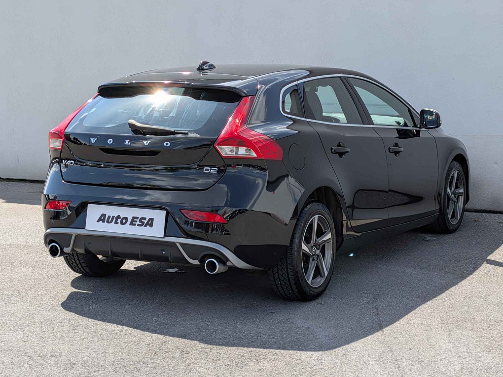 Volvo V40 2.0d R-design