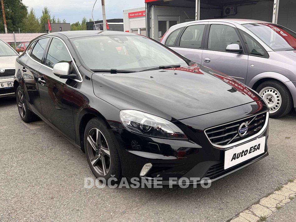 Volvo V40 2.0d R-design