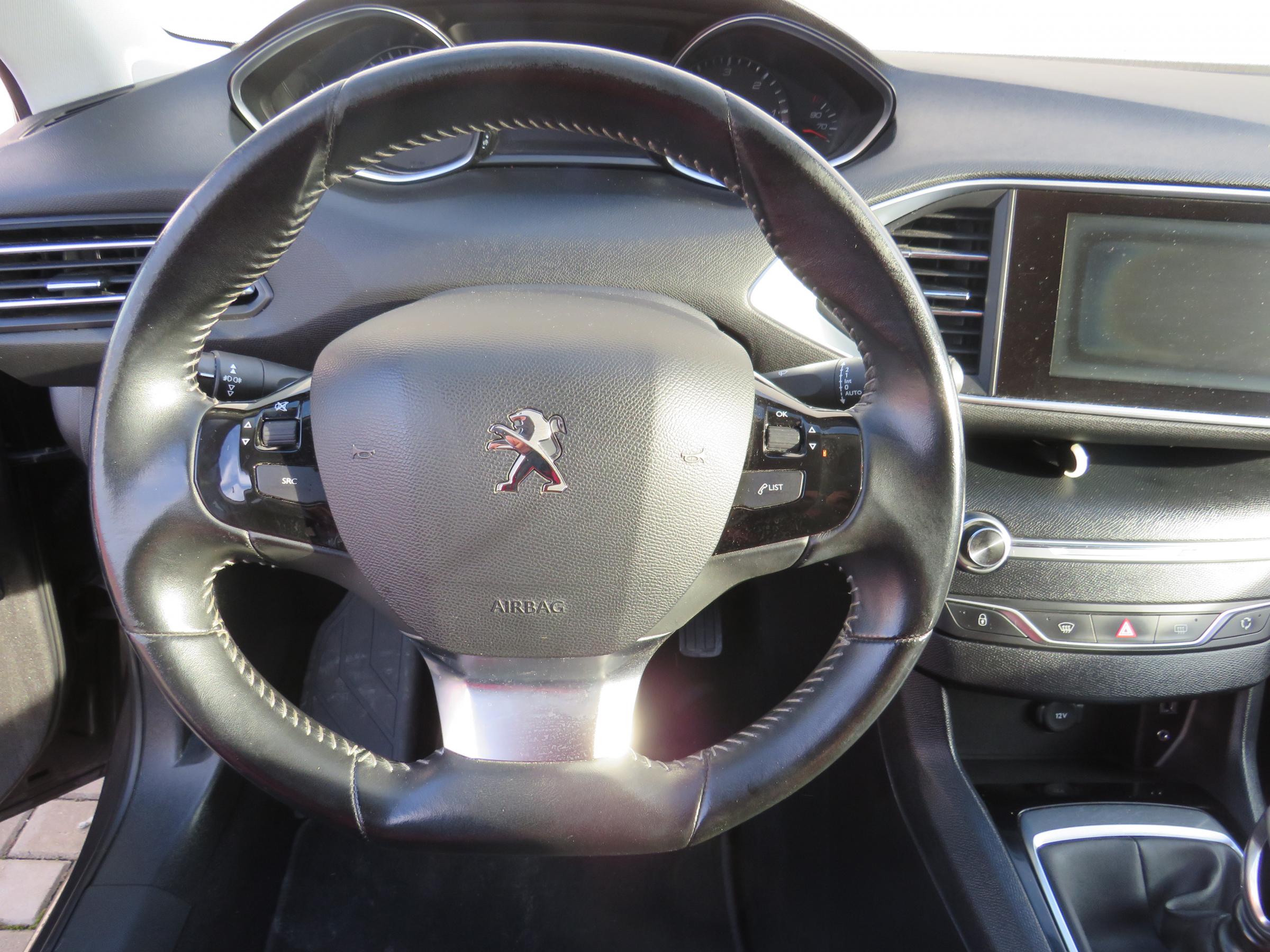 Peugeot 308, 2016 - pohled č. 16