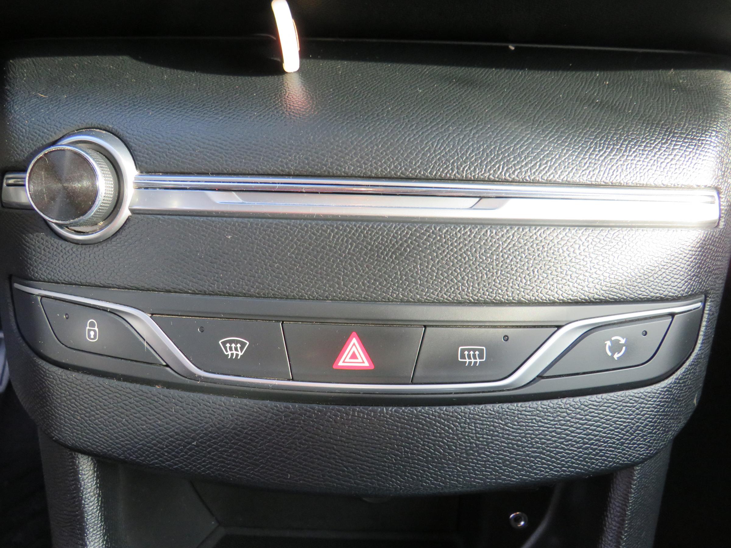 Peugeot 308, 2016 - pohled č. 19