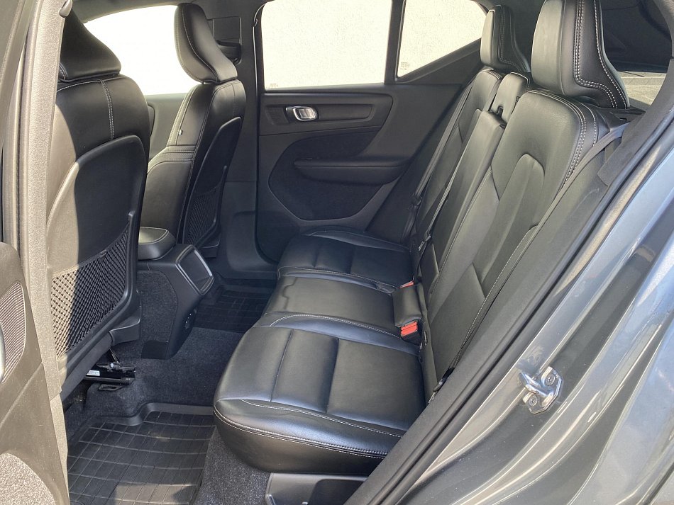 Volvo XC40 2.0T5 R-design AWD