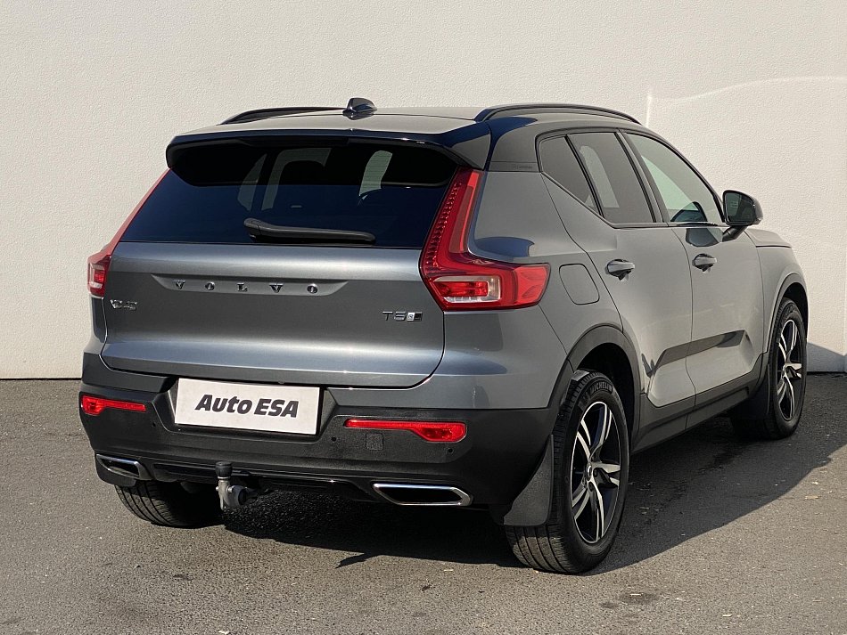 Volvo XC40 2.0T5 R-design AWD