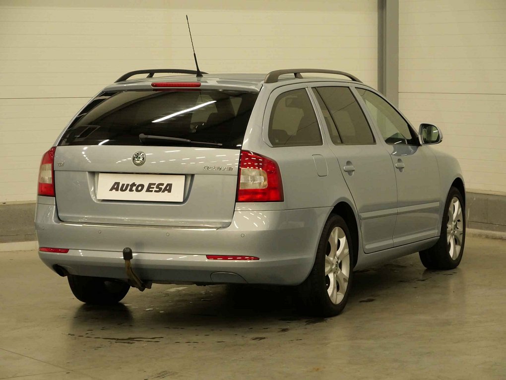 Škoda Octavia II 1.6 TDi Elegance