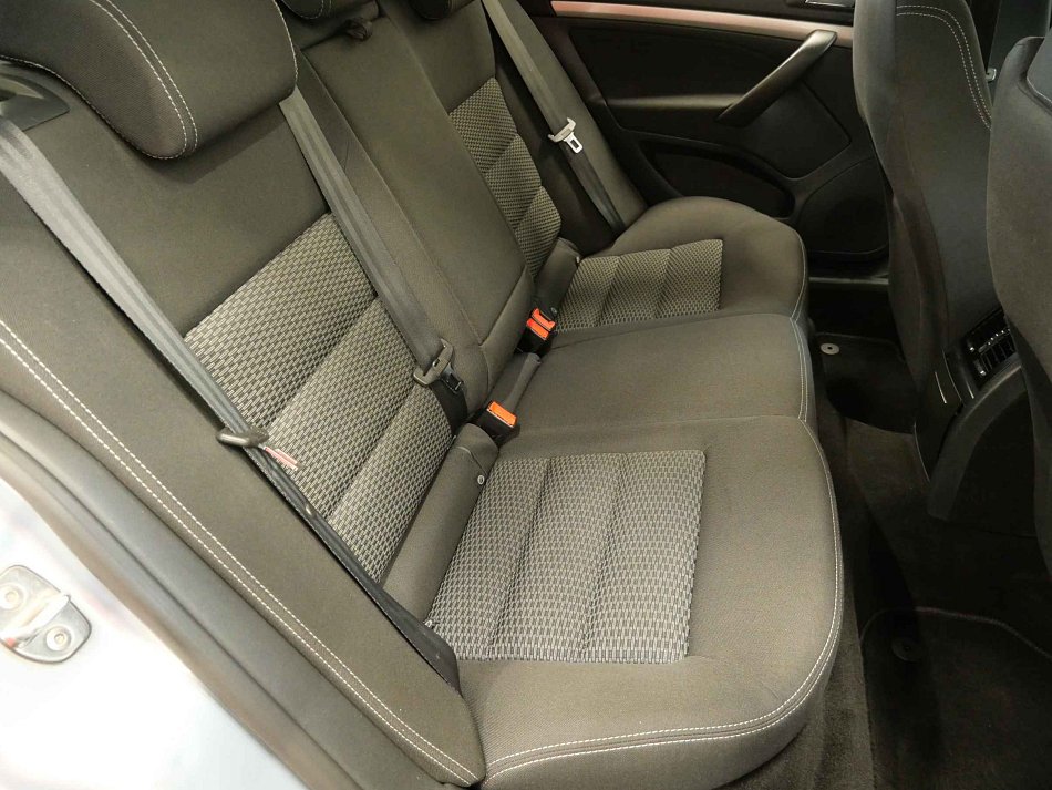 Škoda Octavia II 1.6 TDi Elegance