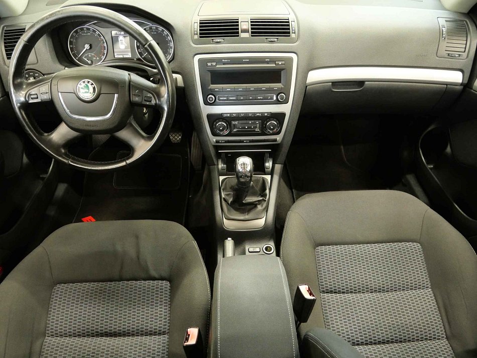 Škoda Octavia II 1.6 TDi Elegance