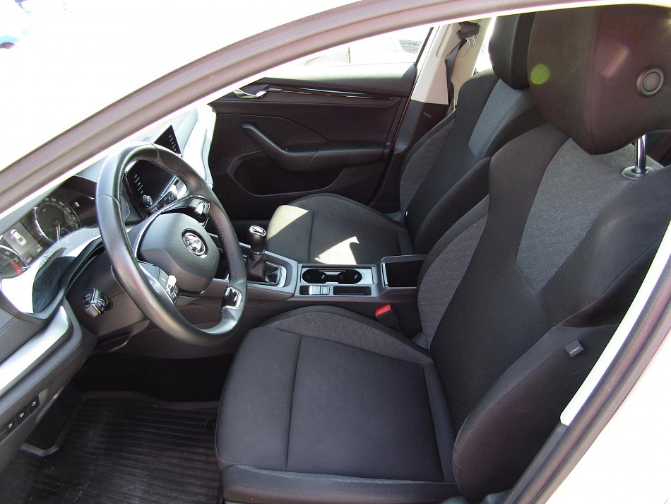 Škoda Octavia IV 2.0 TDi Active