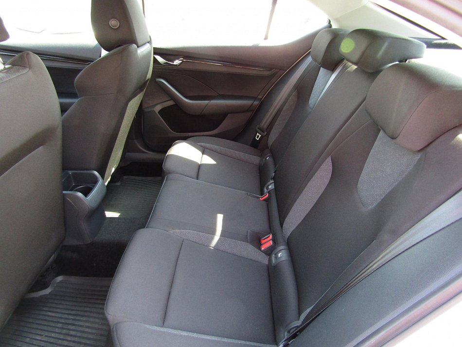 Škoda Octavia IV 2.0 TDi Active