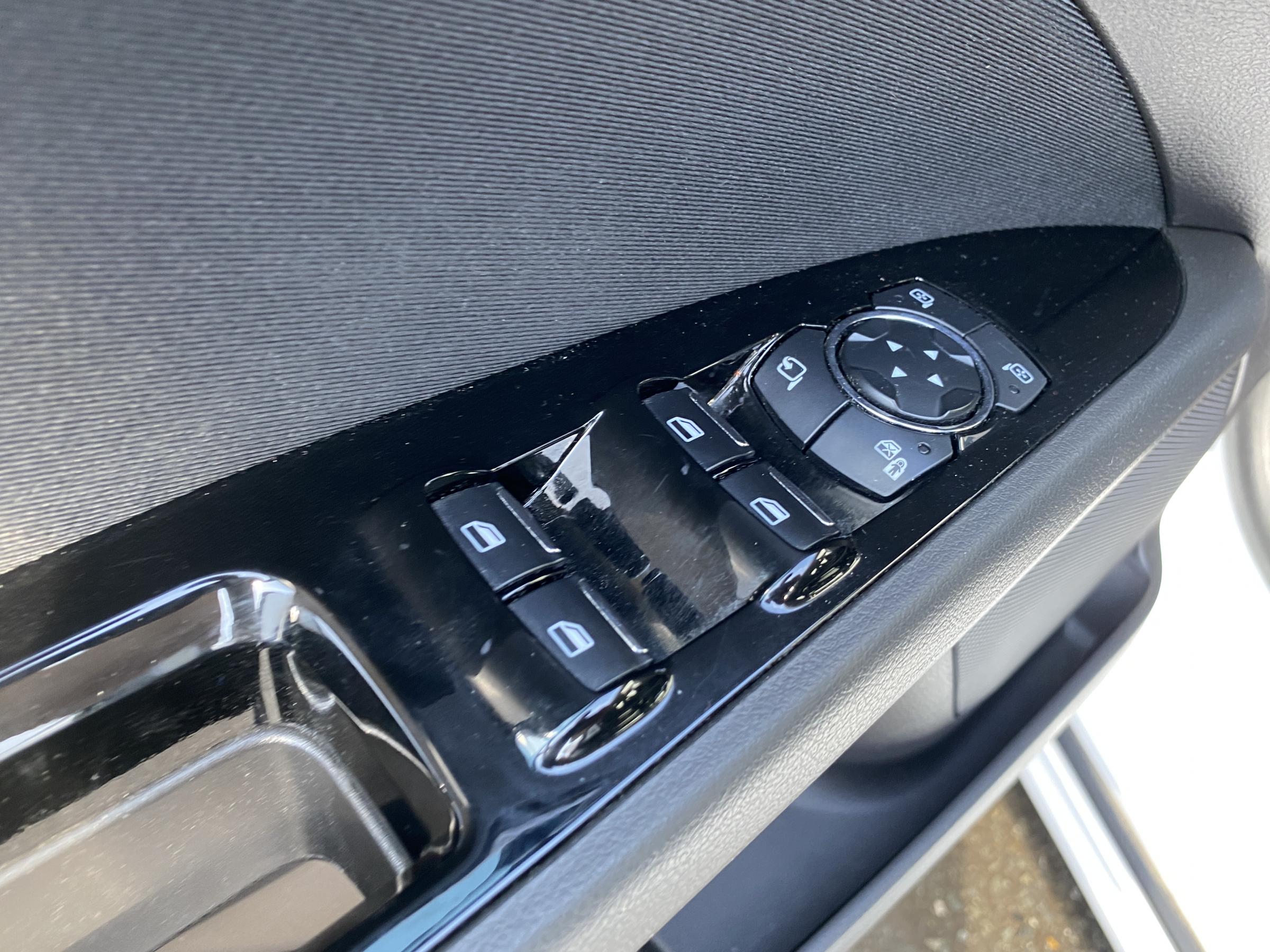 Ford Mondeo, 2019 - pohled č. 15