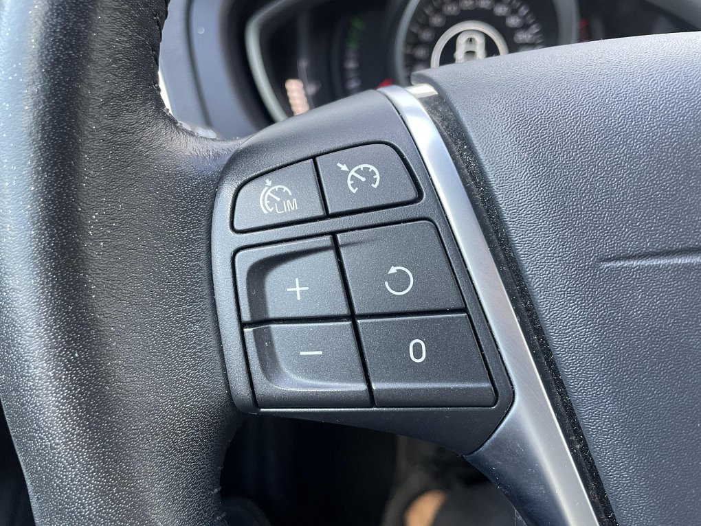 Volvo V40 1.5 T3 Momentum