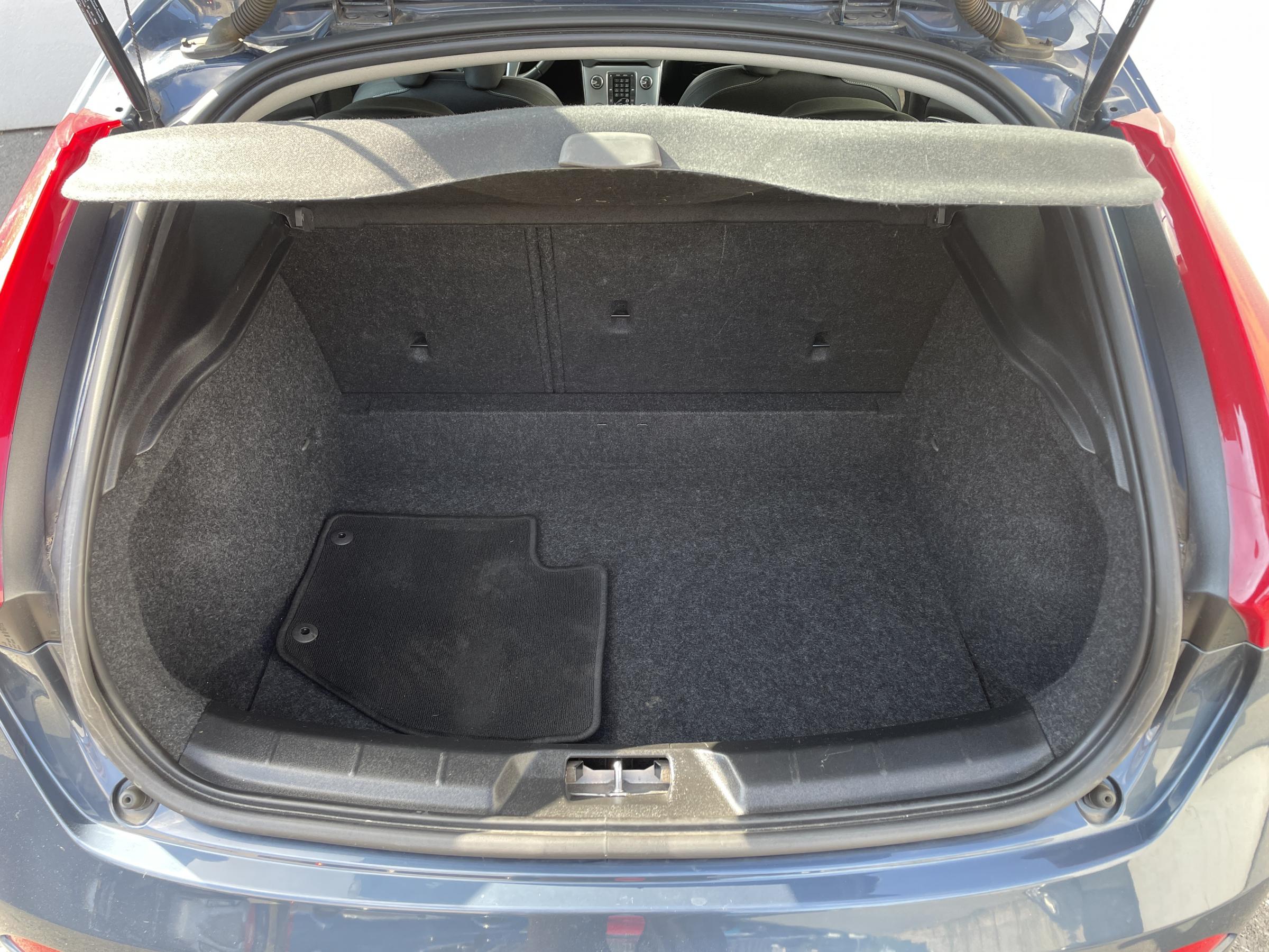 Volvo V40, 2017 - pohled č. 7