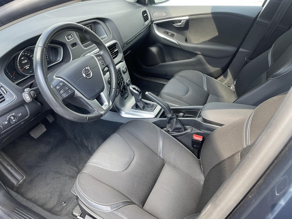 Volvo V40 1.5 T3 Momentum