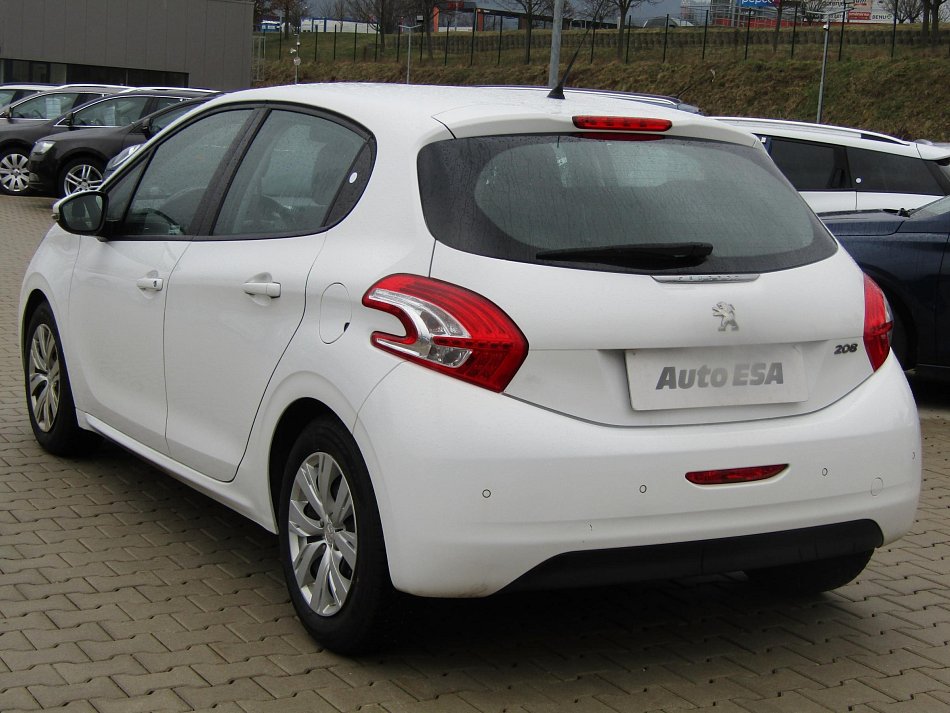 Peugeot 208 1.2i 
