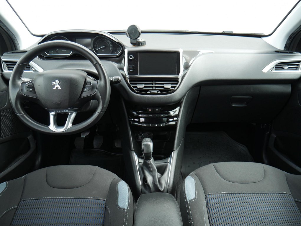 Peugeot 208 1.6i 