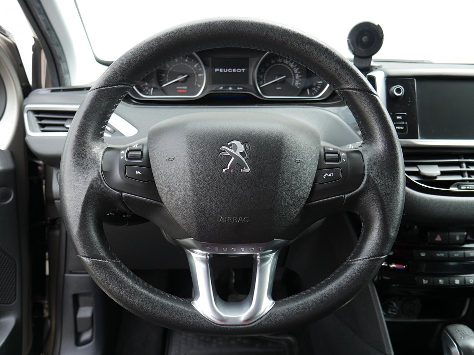 Peugeot 208 1.6i 
