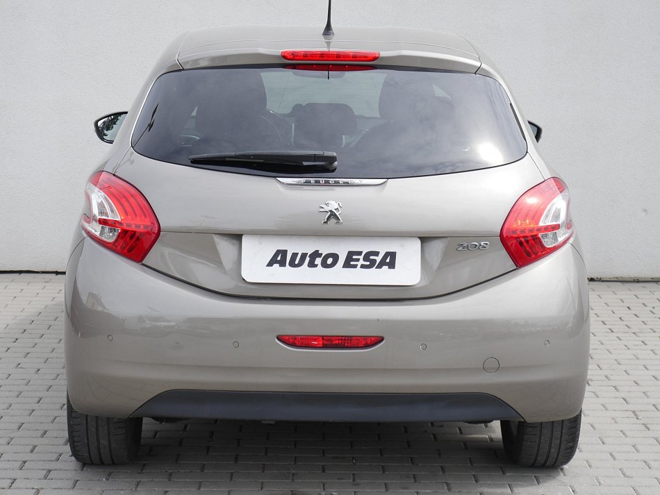 Peugeot 208 1.6i 