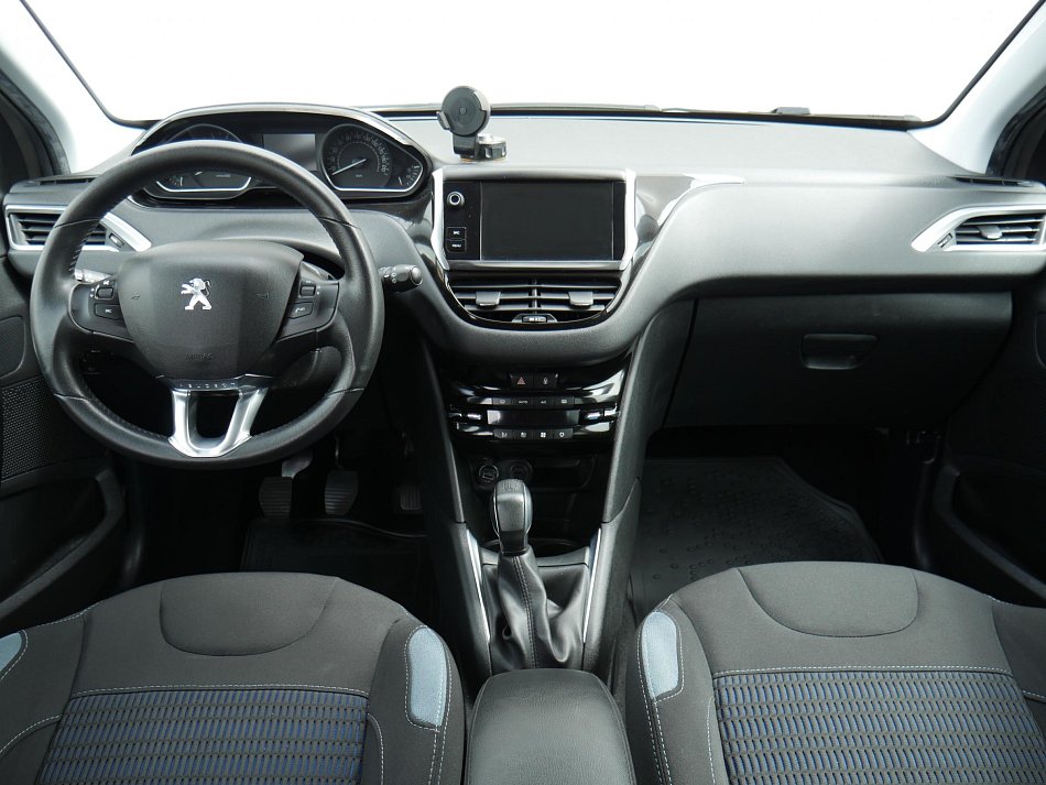 Peugeot 208 1.6i 
