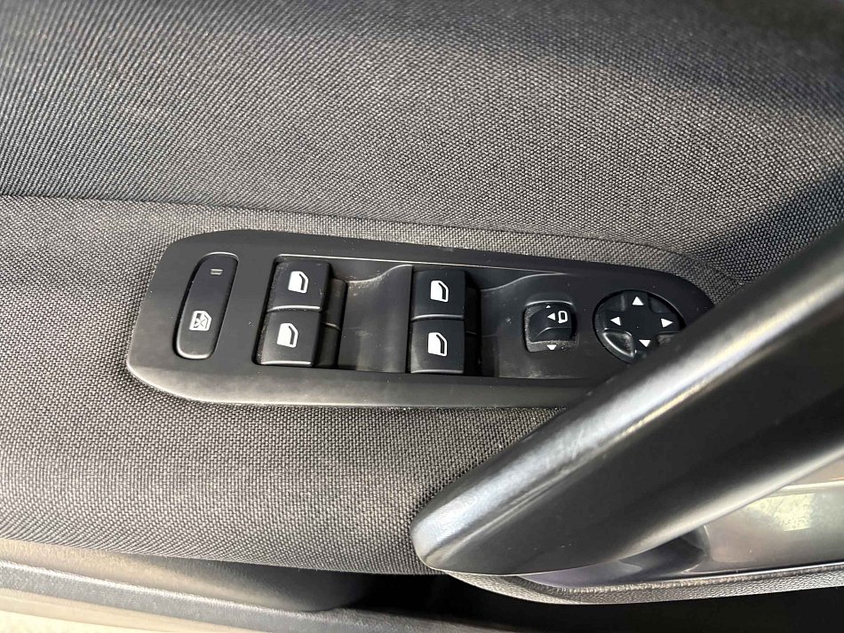 Peugeot 308 1.5 HDi 