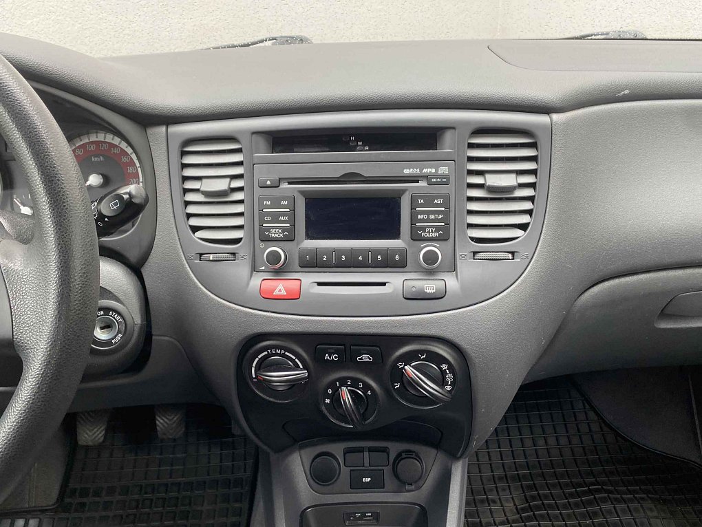 Kia Rio 1.4i 