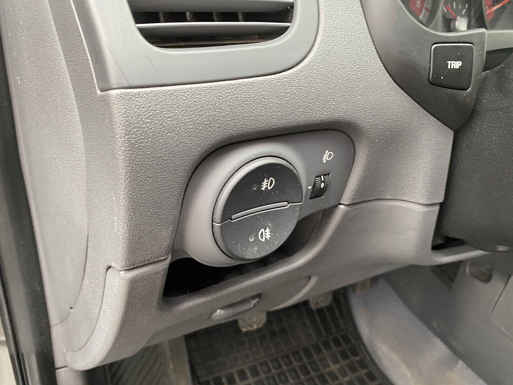 Kia Rio 1.4i 