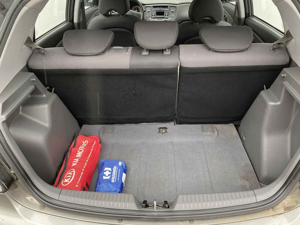 Kia Rio 1.4i 