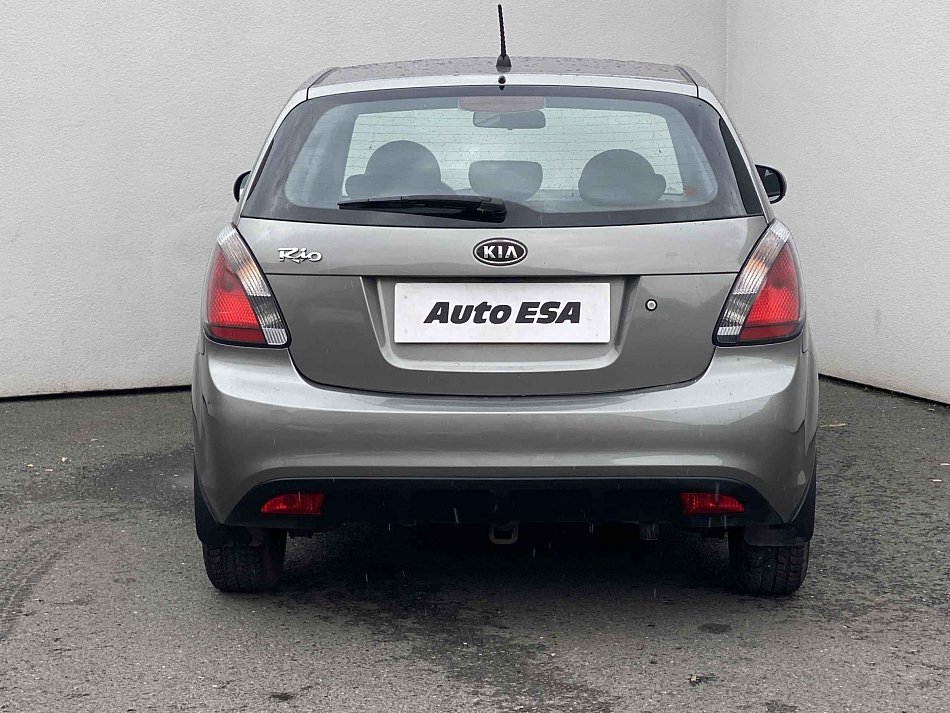 Kia Rio 1.4i 