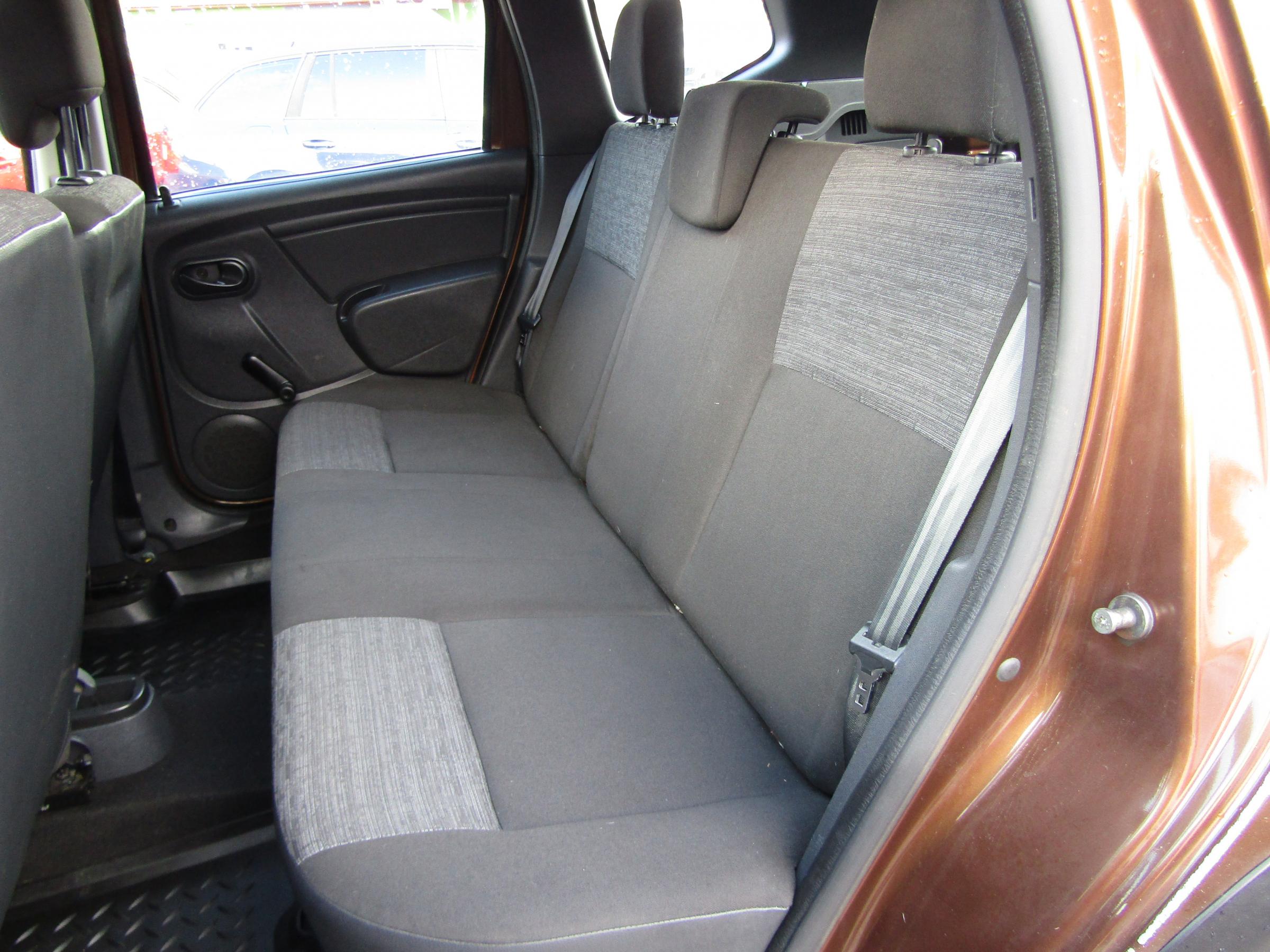 Dacia Duster, 2011 - pohled č. 10