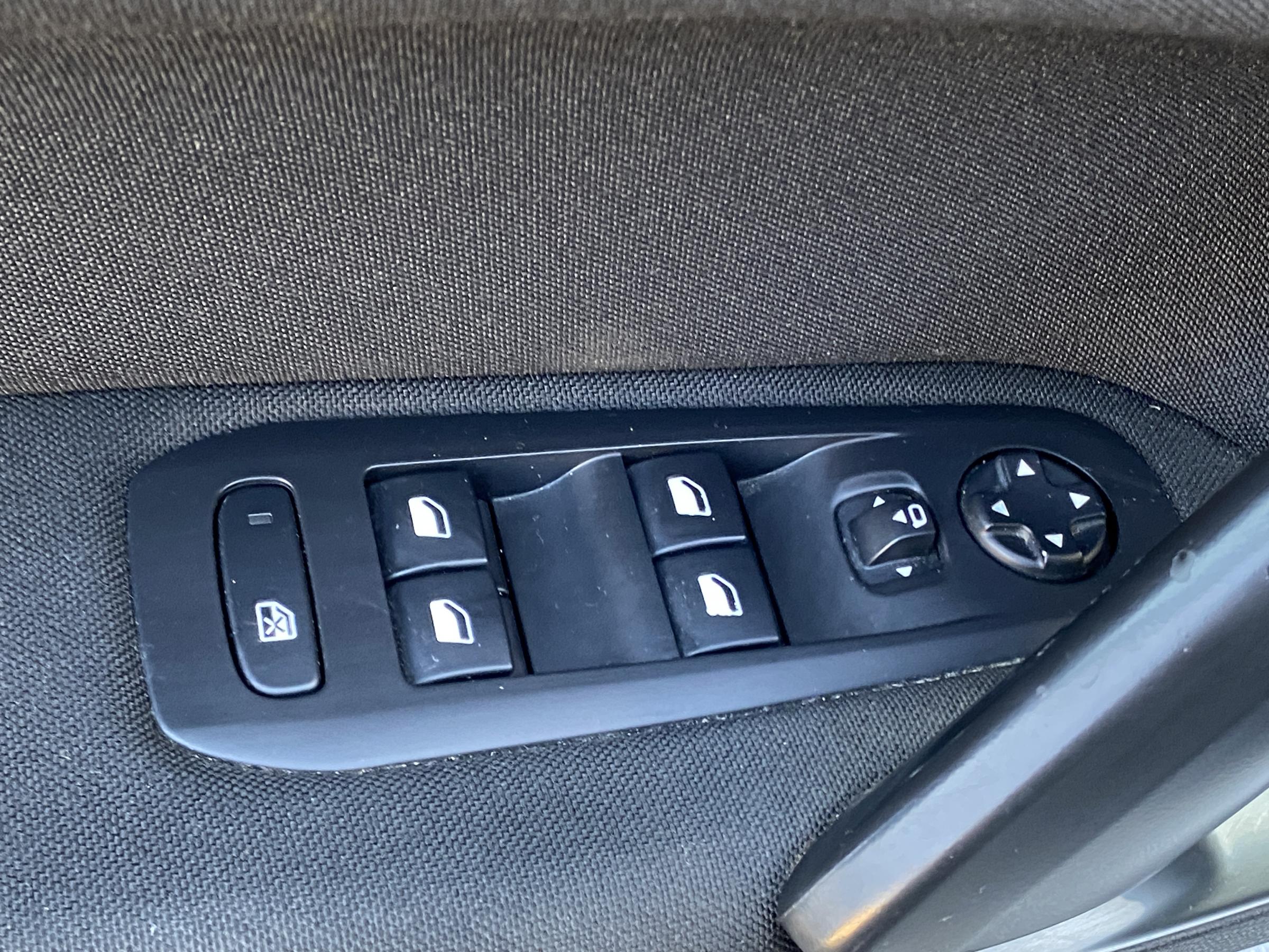 Peugeot 308, 2020 - pohled č. 11