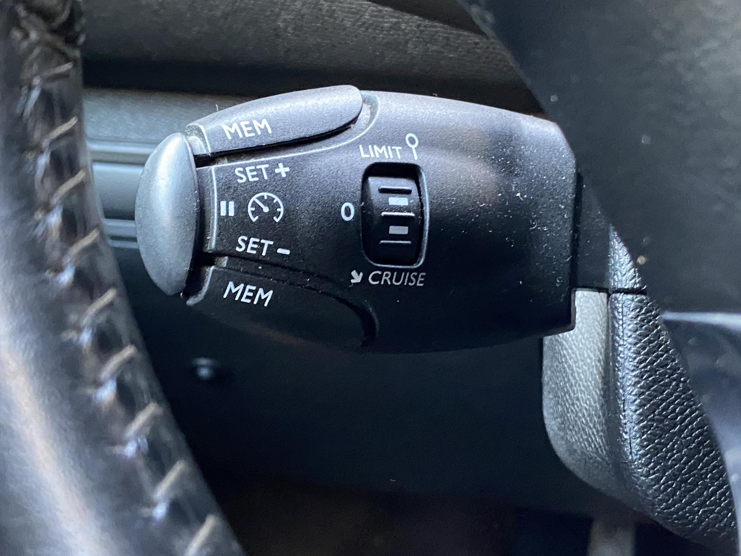 Peugeot 308, 2020 - pohled č. 13