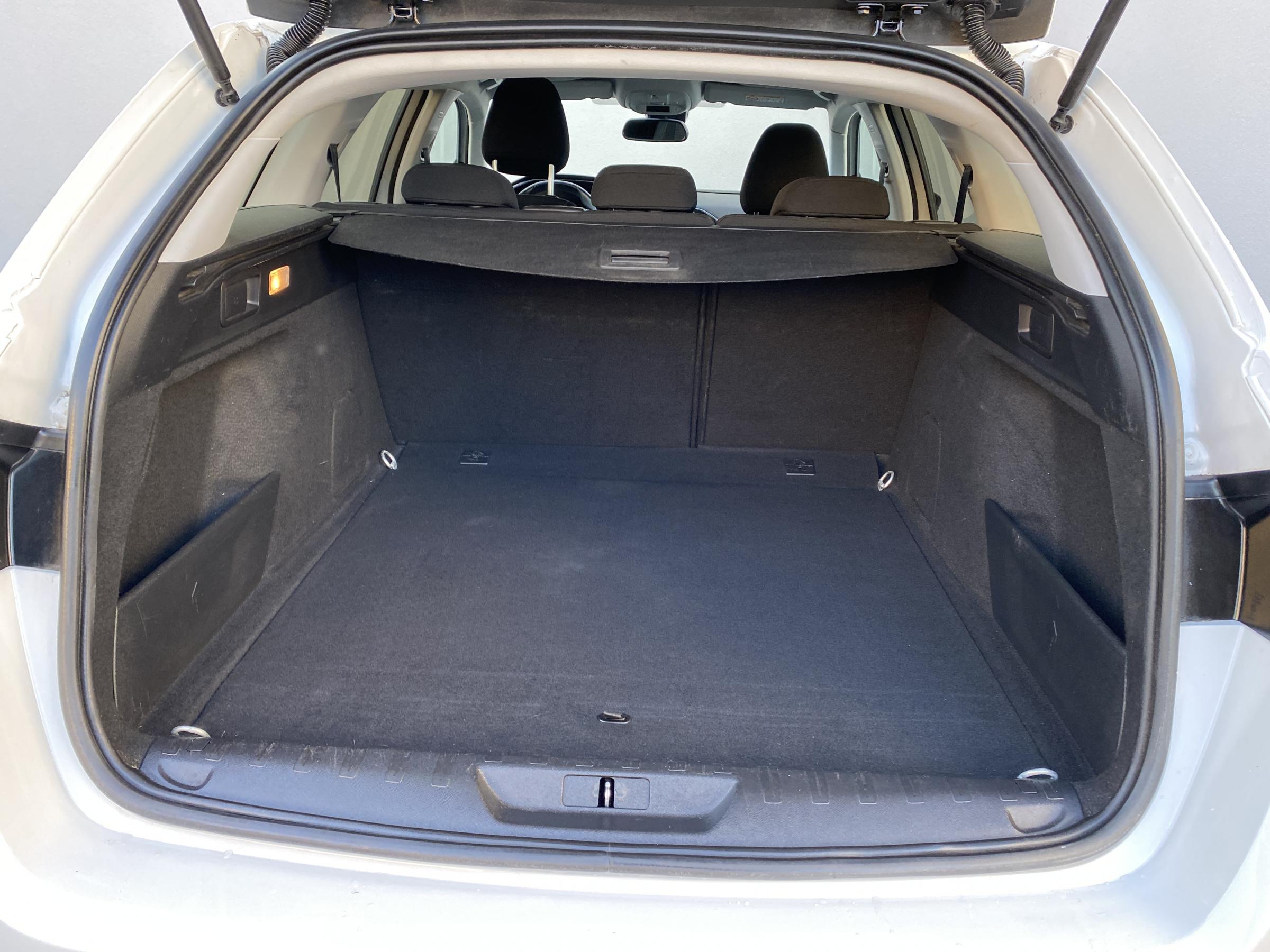 Peugeot 308, 2020 - pohled č. 7