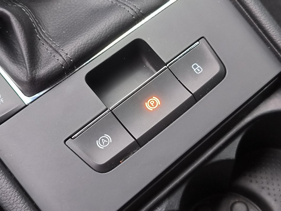 Škoda Superb III 2.0TDi Active