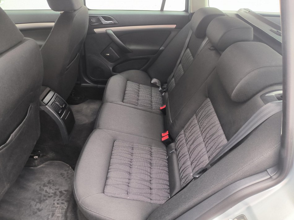 Škoda Octavia II 1.4 TSi Elegance