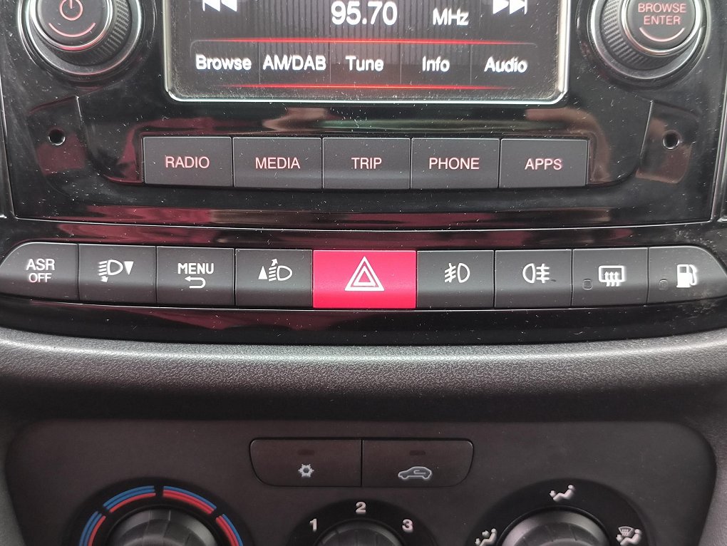 Fiat Dobló cargo 1.4T CNG  DÍLNA