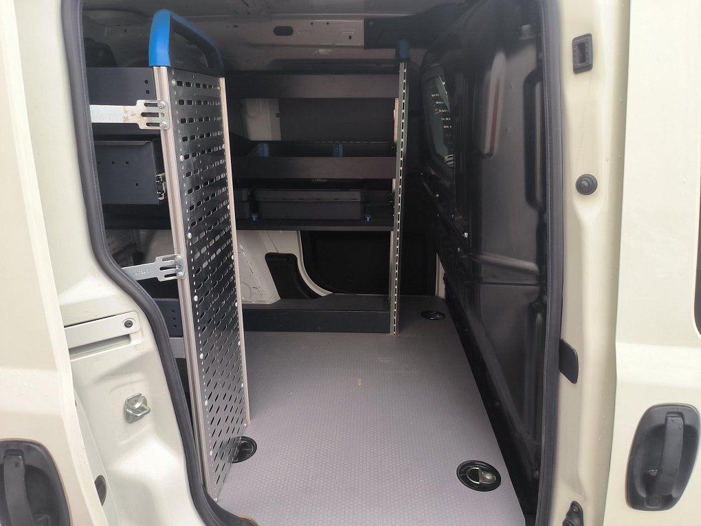 Fiat Dobló cargo 1.4T CNG  DÍLNA