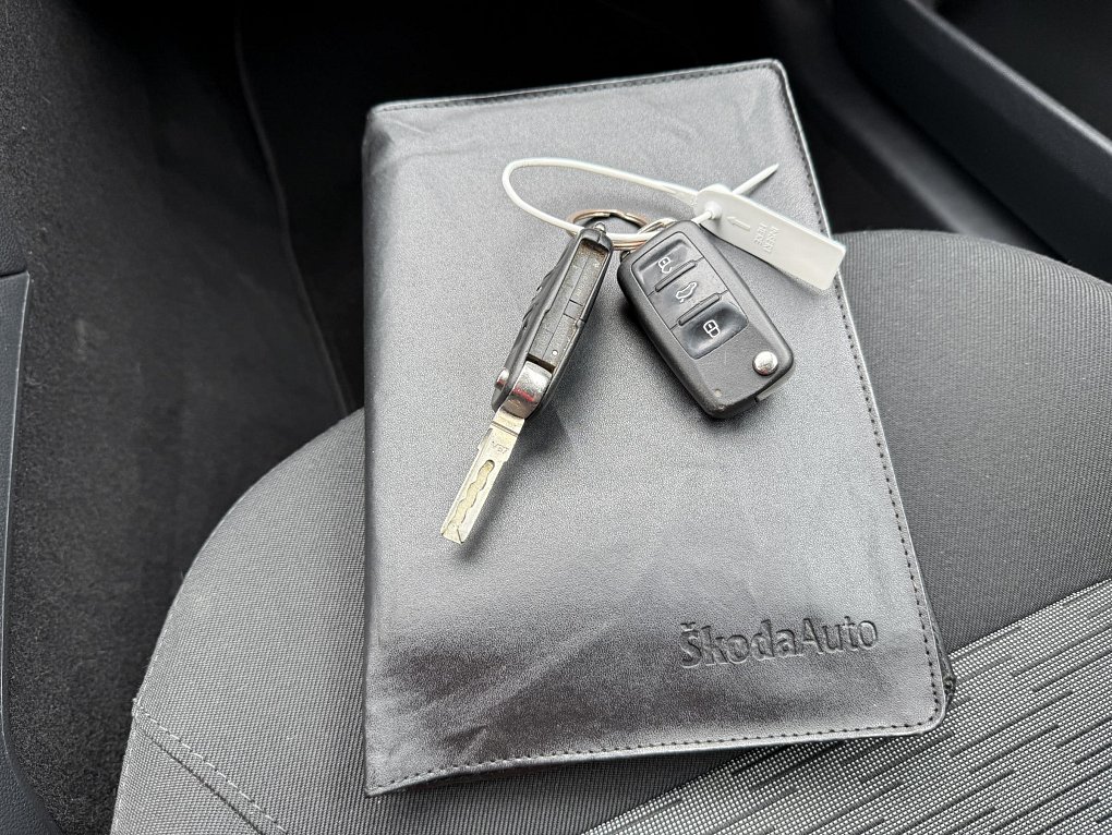 Škoda Octavia II 2.0 TDi Ambiente