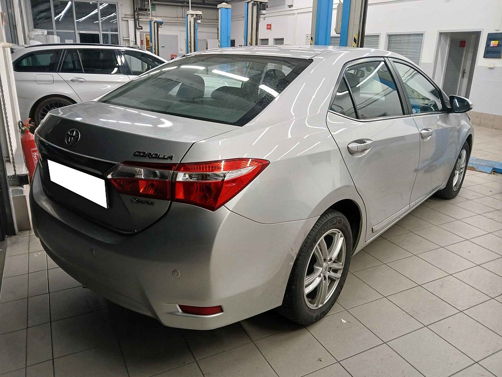 Toyota Corolla 1.6 i 