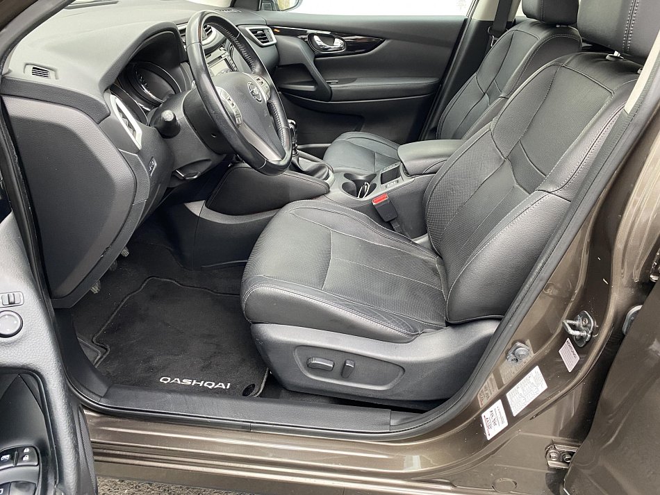 Nissan Qashqai 1.6 DiG-T Tekna 4x2