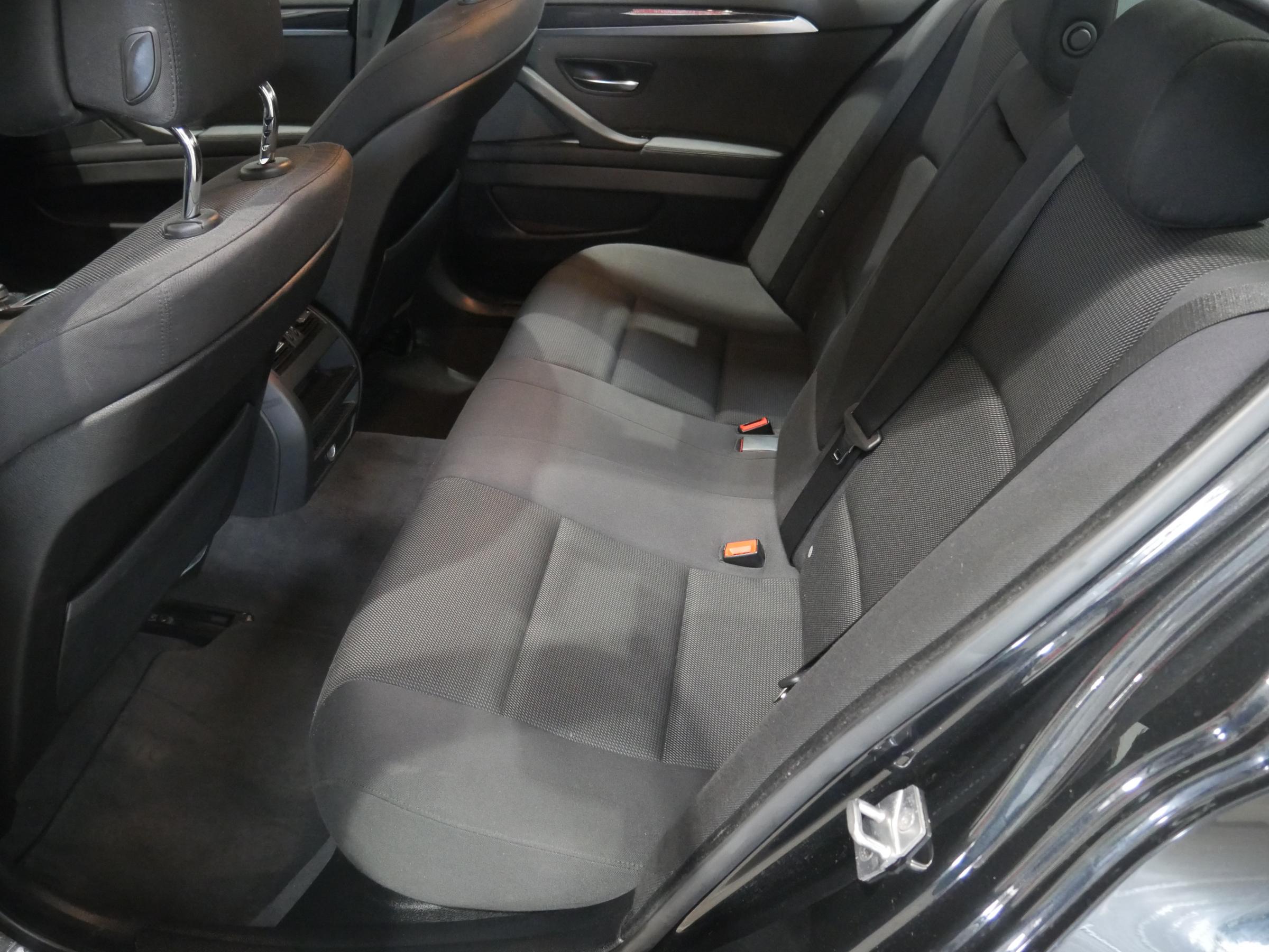 BMW Řada 5, 2011 - pohled č. 10